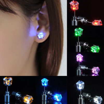 The factory sells Korean version of Haoshi Earrings directly from stock, bar, night club party, tide person led earrings, shining Earrings